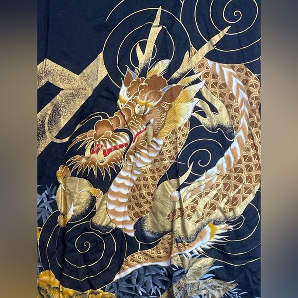 New Golden Dragon Traditional Kimono Size 35in. Gold Unisex Belted Classic - Picture 8 of 11